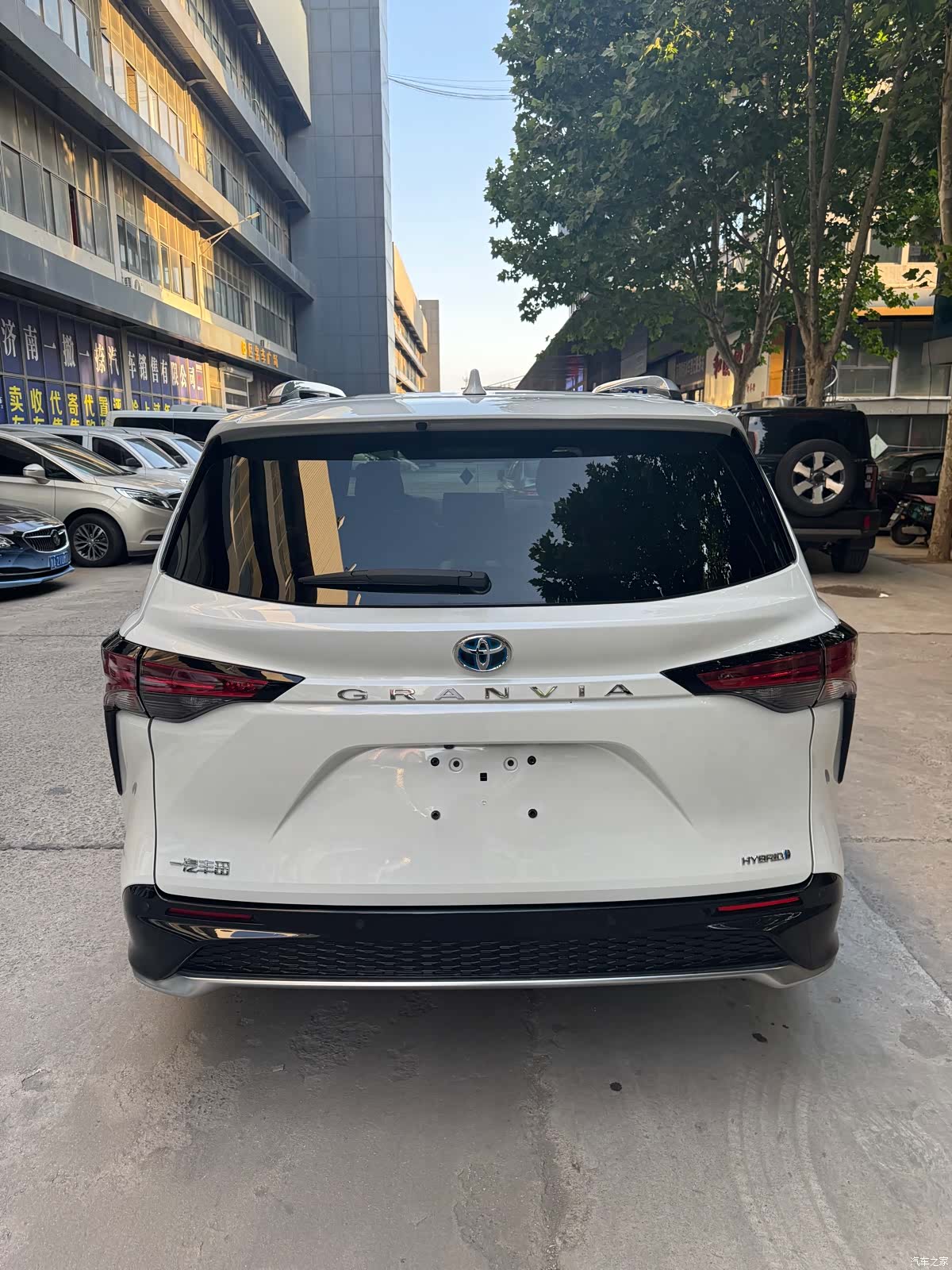 Toyota Granvia, 2023 6