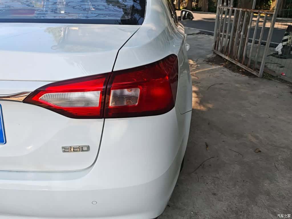 Roewe 360, 2016 8