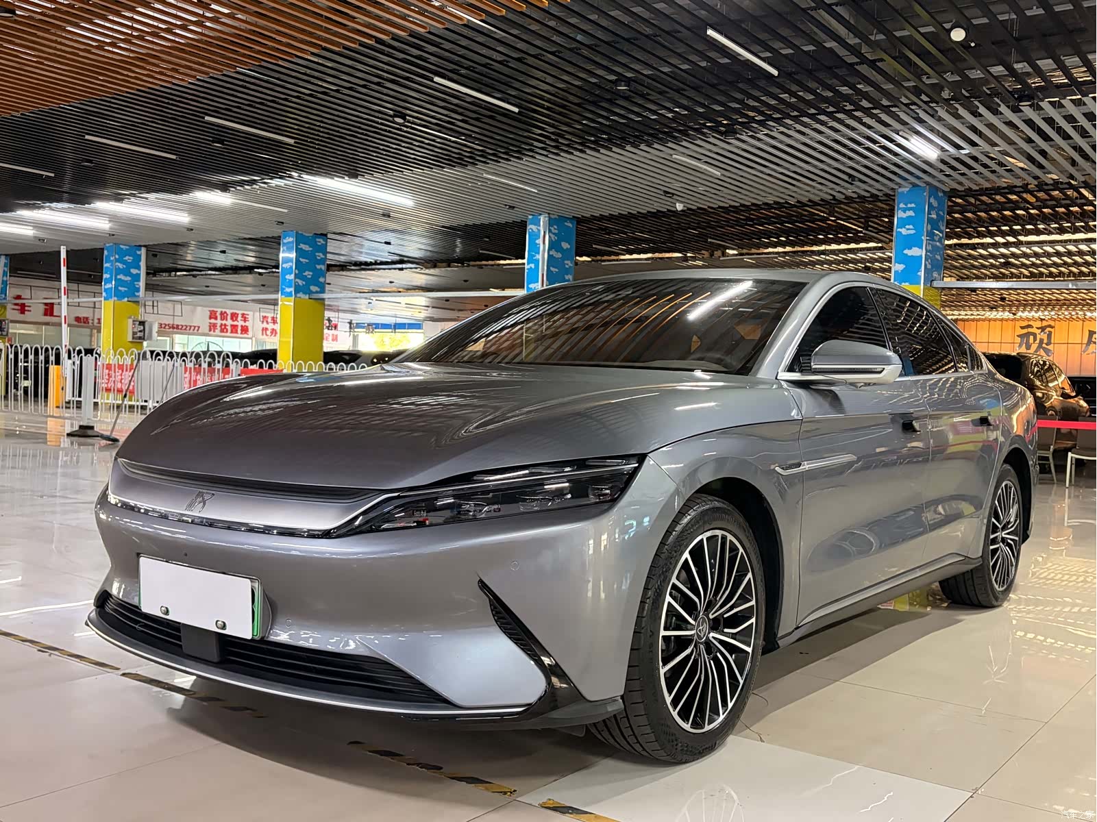 BYD Han, 2023 1