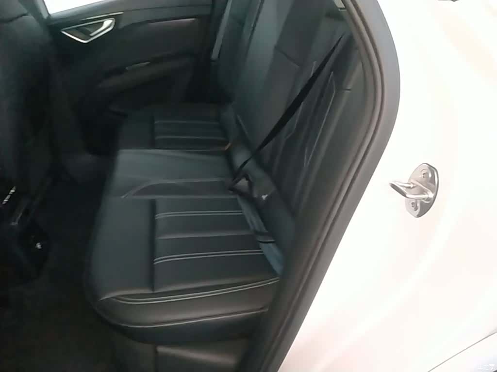 Audi Q4 e-tron, 2025 17