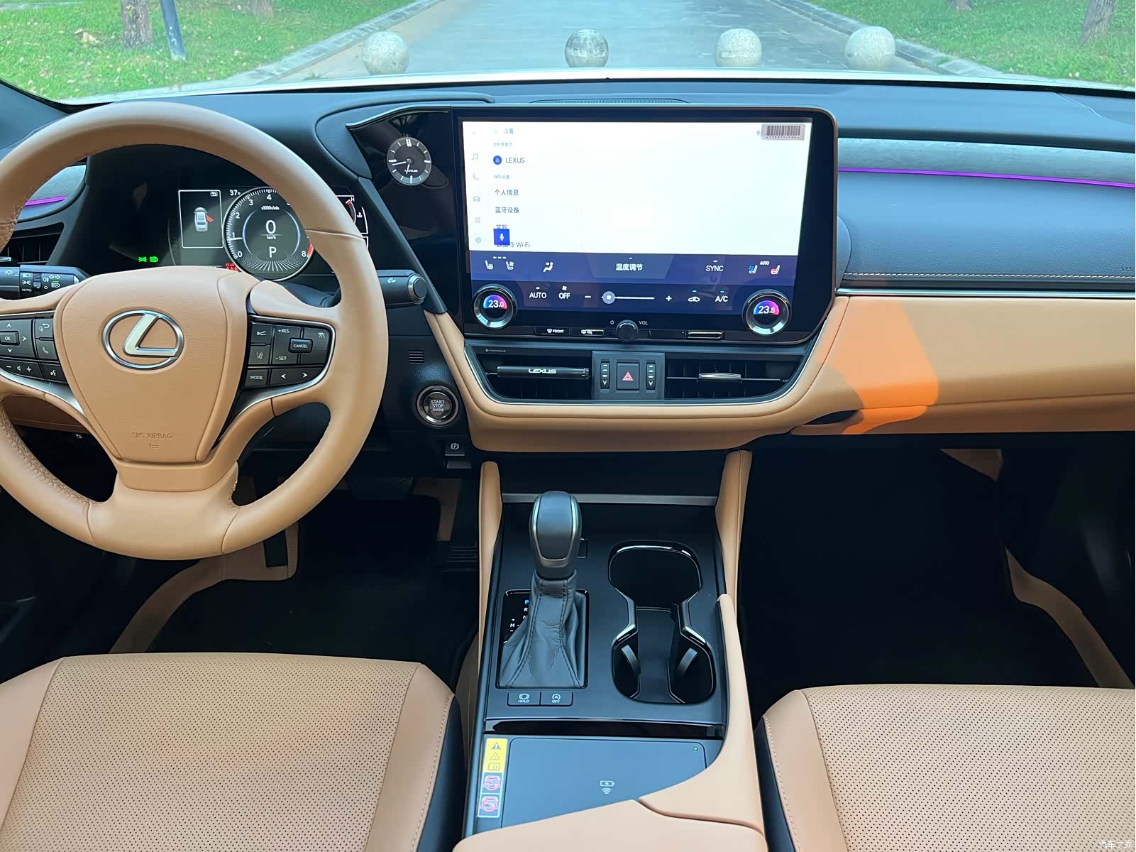 Lexus ES, 2025 14