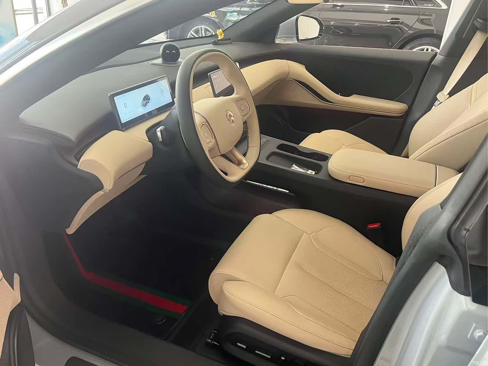 NIO ET5, 2025 все фото