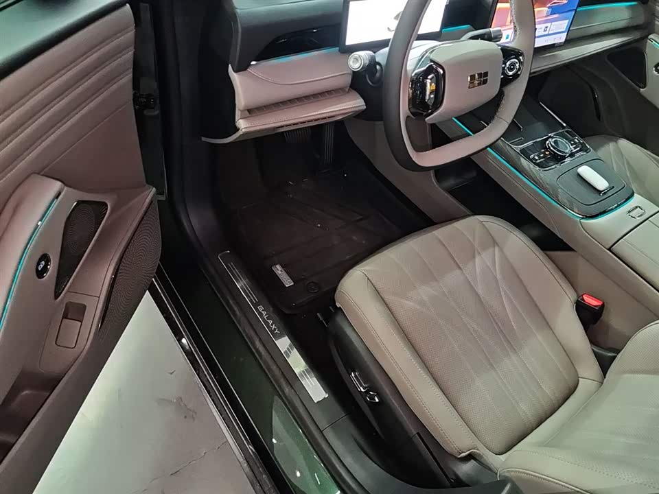 Geely Galaxy Galaxy Sparkle 8