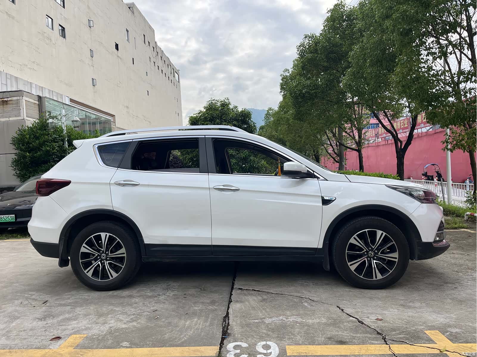 DongFeng AX7, 2018 4