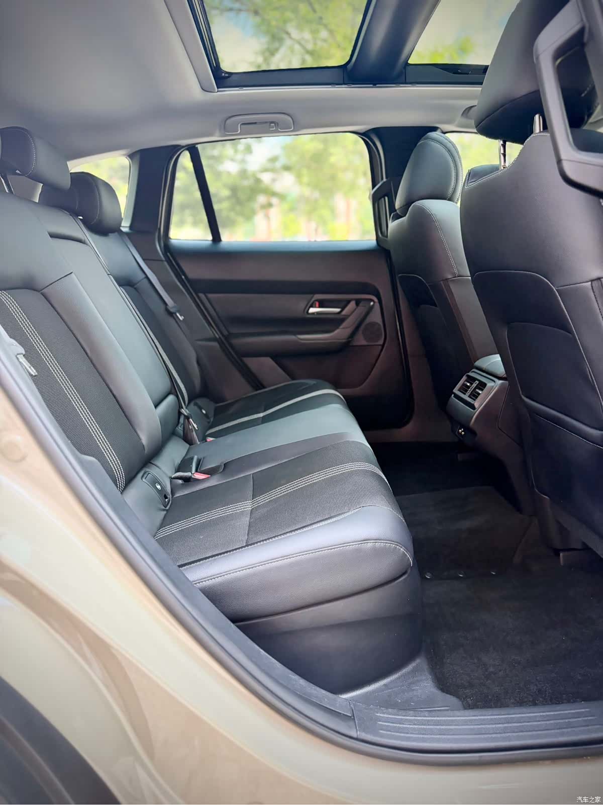 Mazda CX-50, 2023 12