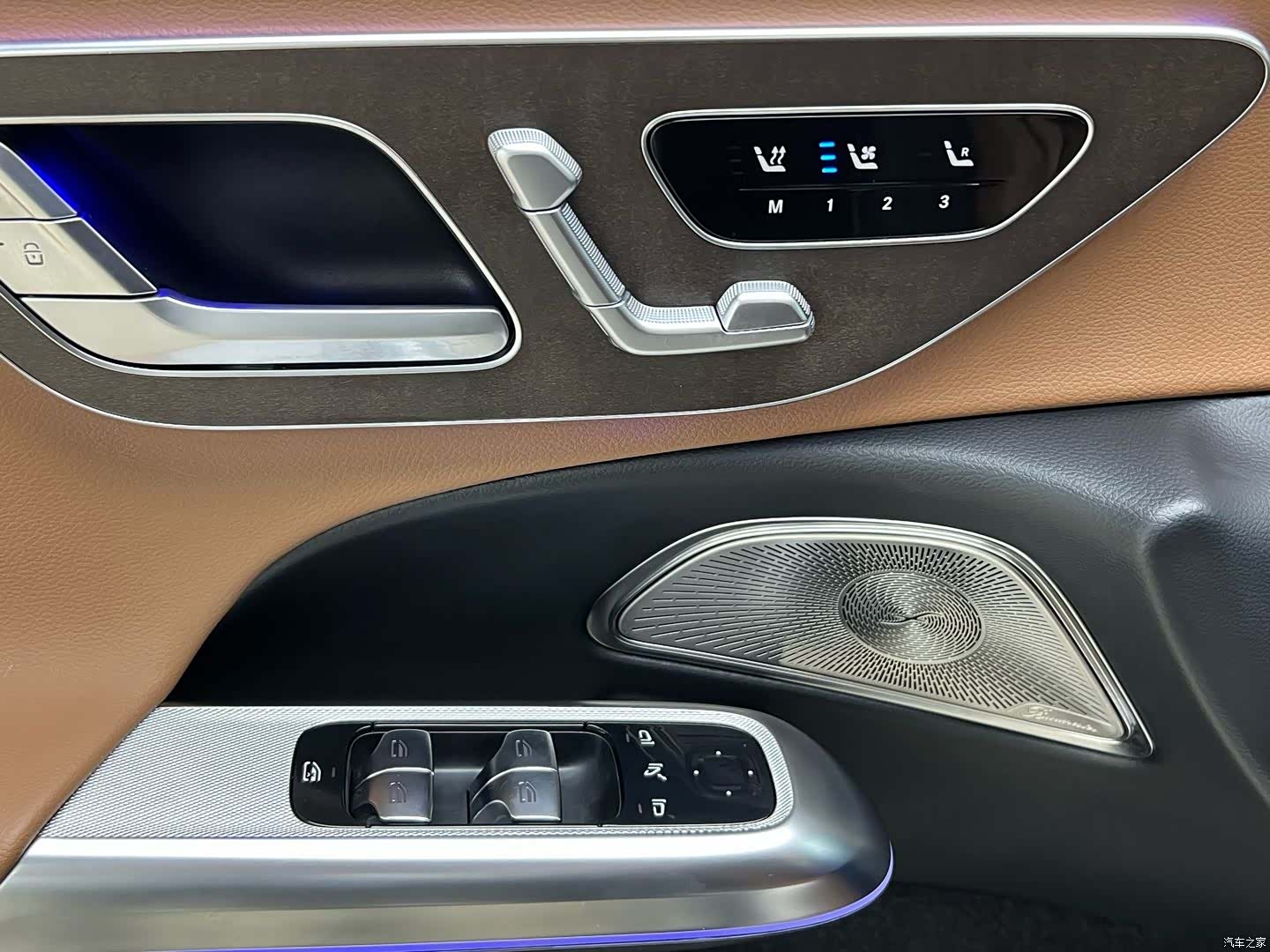 Mercedes-Benz E-Class, 2025 19