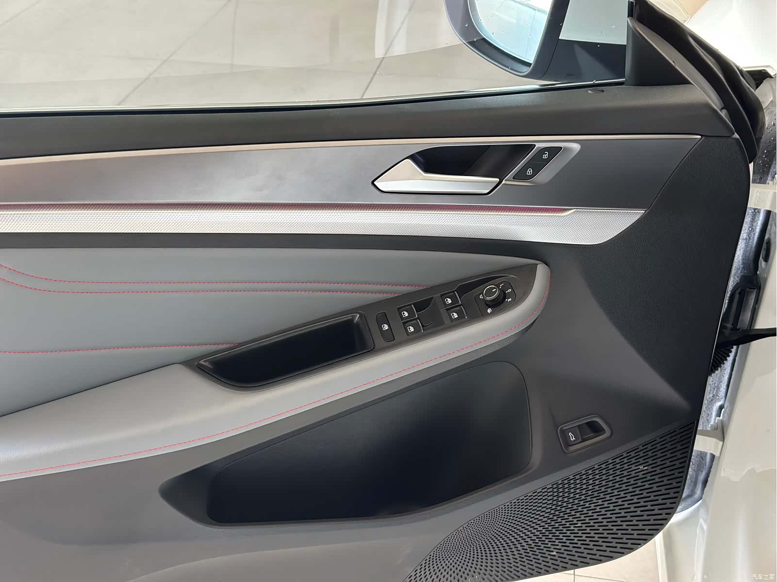 Volkswagen Lamando, 2025 все фото