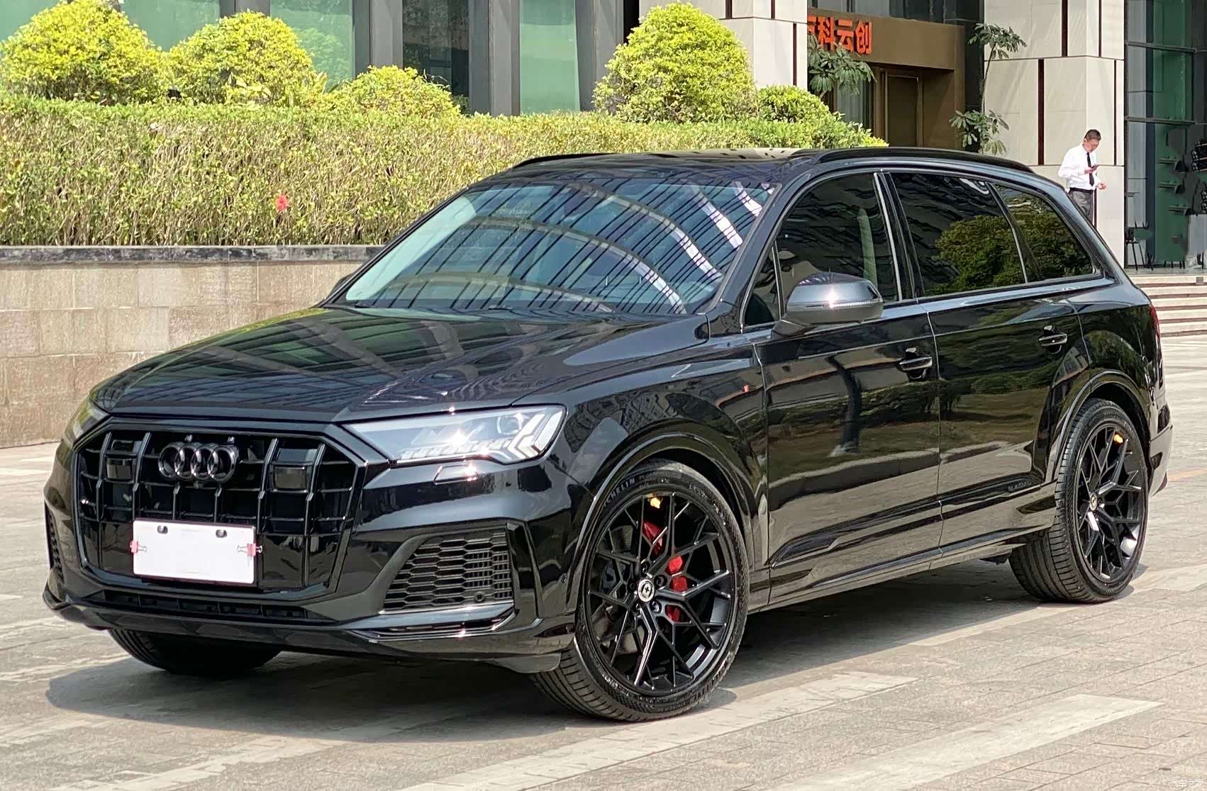 Audi Q7, 2021 1