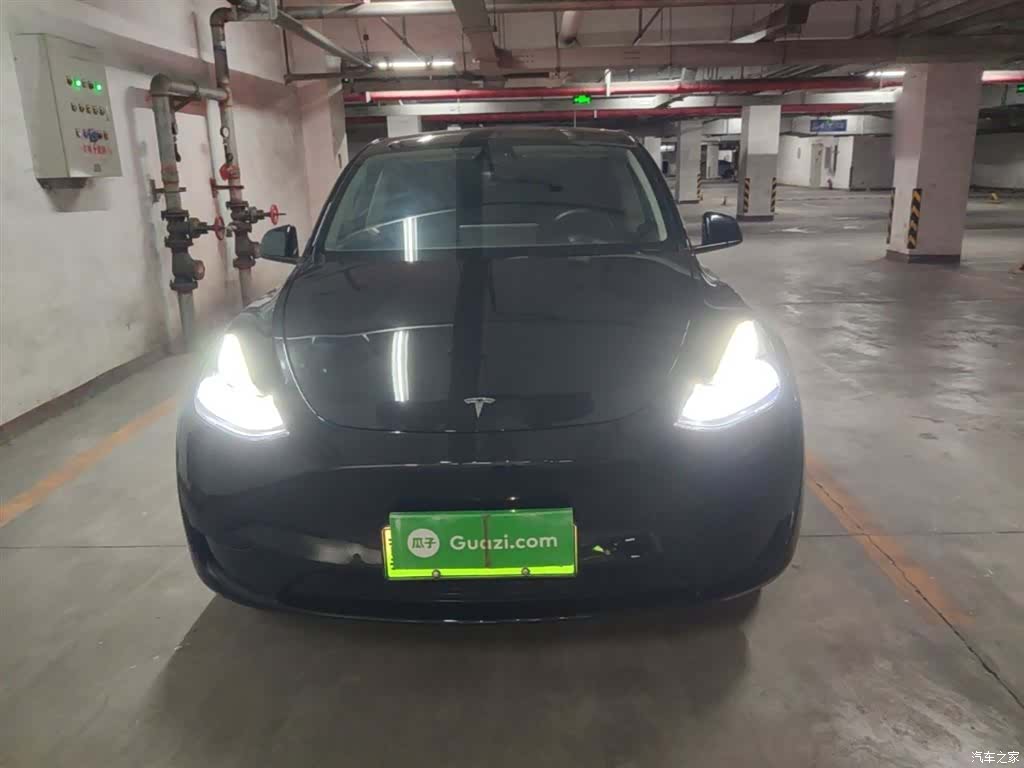 Tesla Model Y, 2023 3