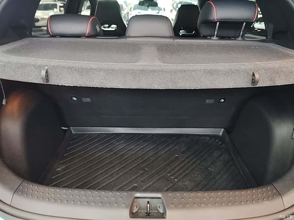 BYD Dolphin, 2023 18