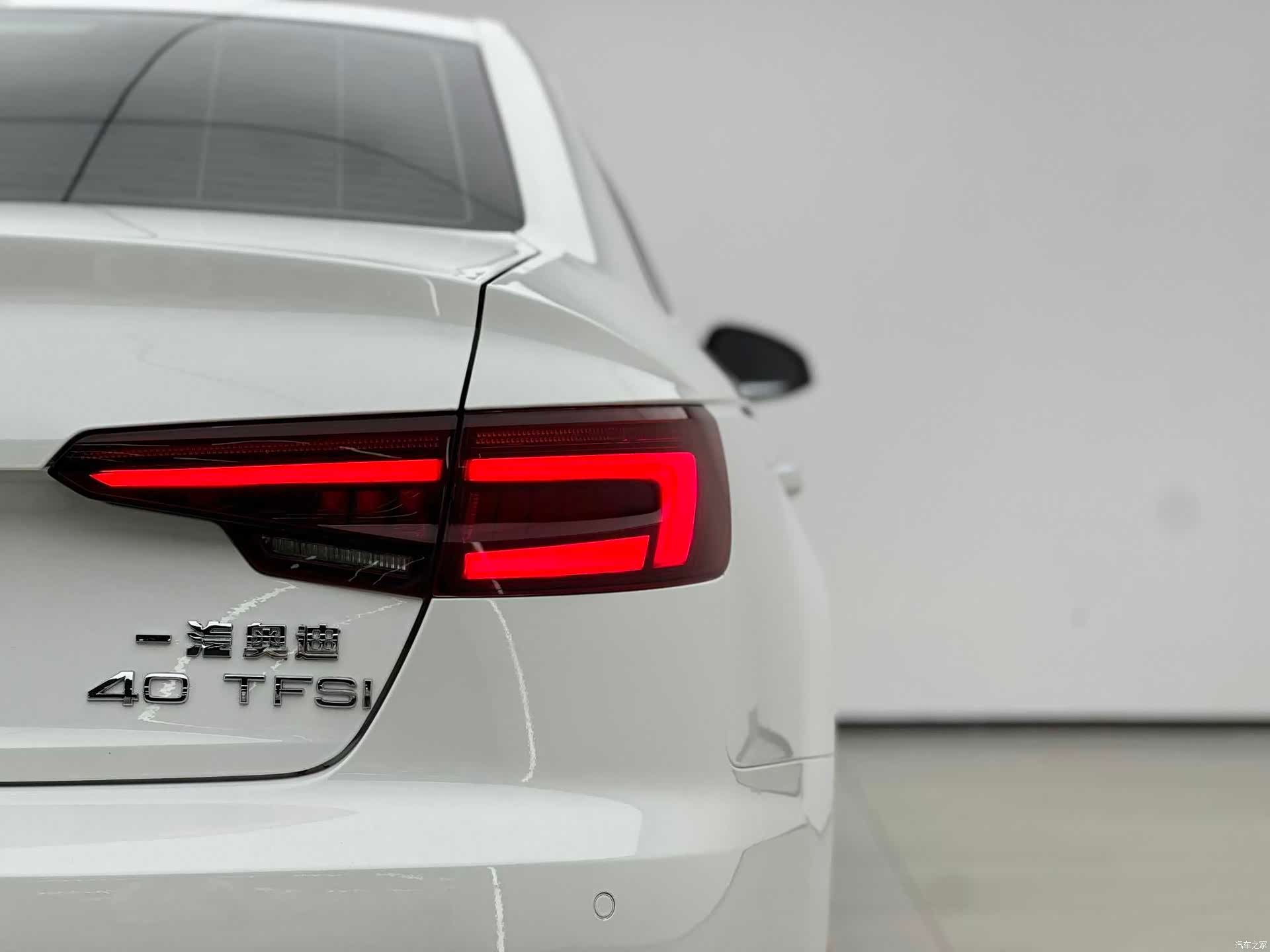 Audi A4L, 2019 15