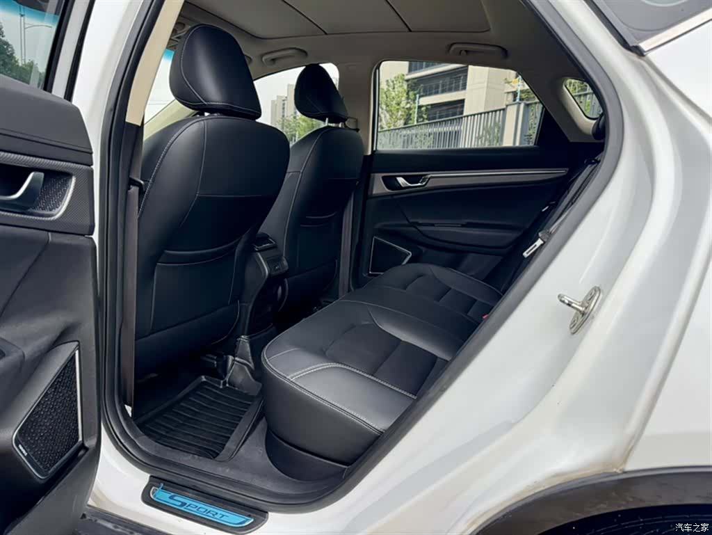 Geely Emgrand, 2017 12