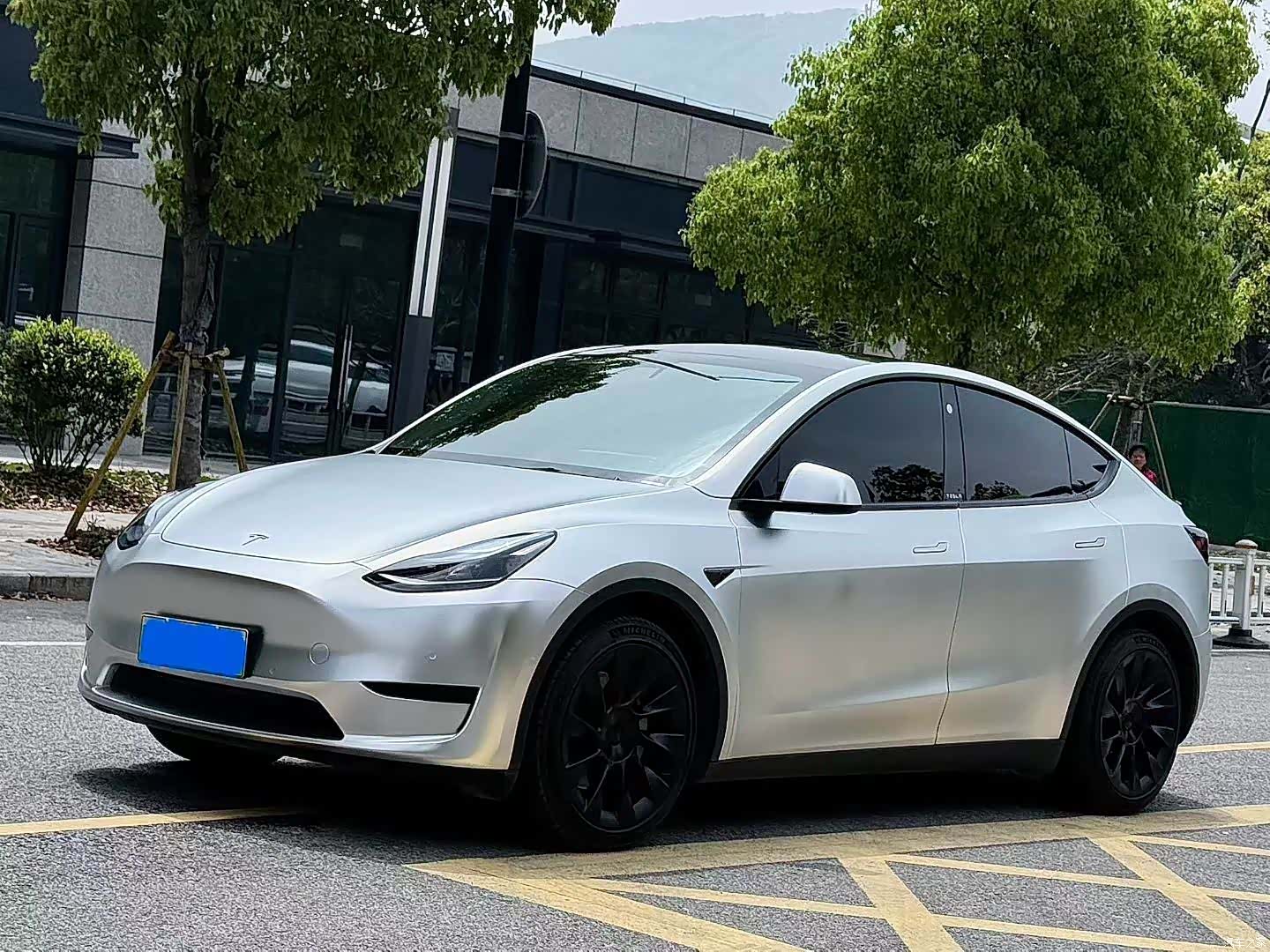 Tesla Model Y, 2023 1