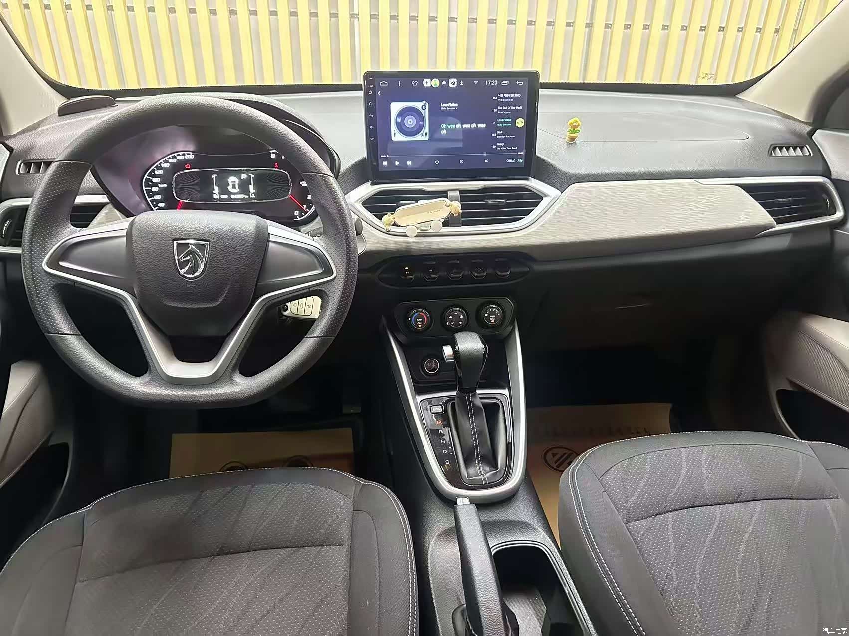 Wuling 510, 2020 4