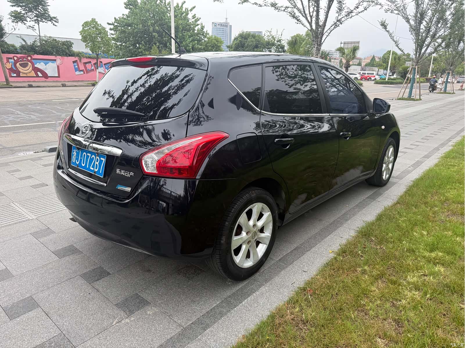 Nissan Tiida, 2012 все фото
