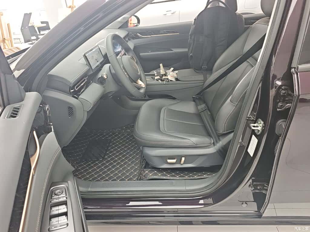 Wuling Starlight, 2026 22