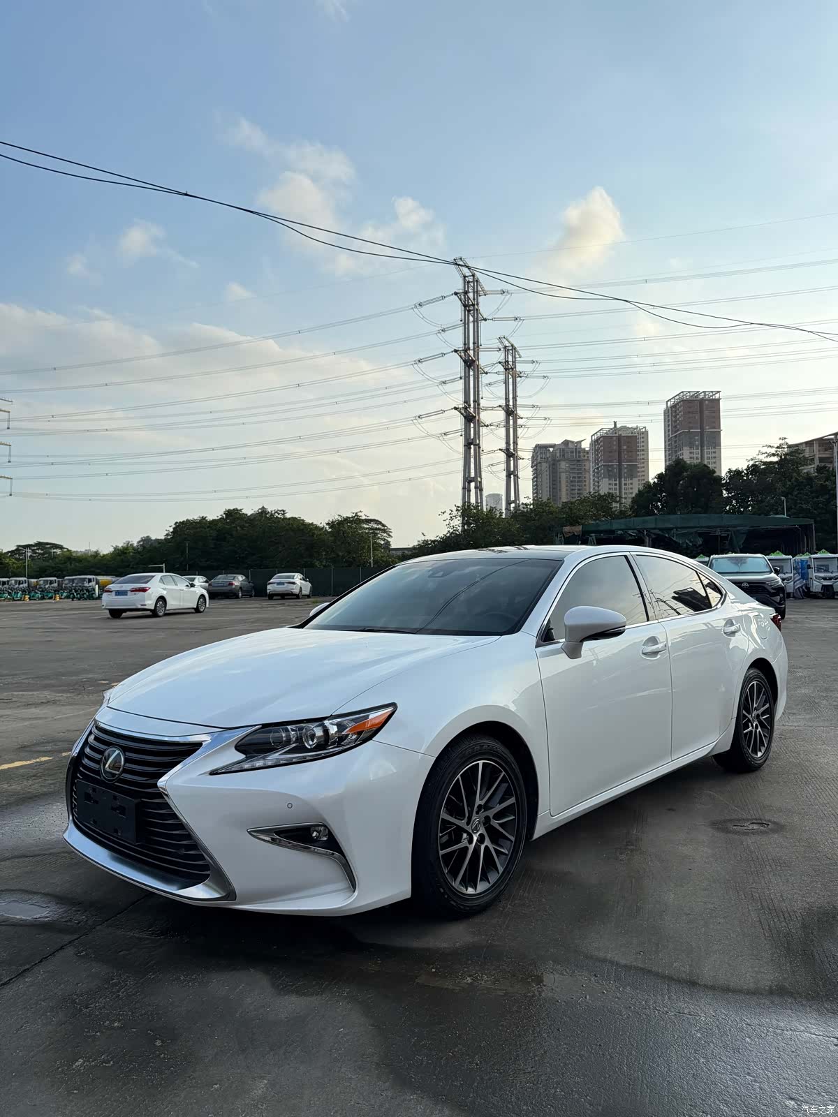 Lexus ES, 2016 1