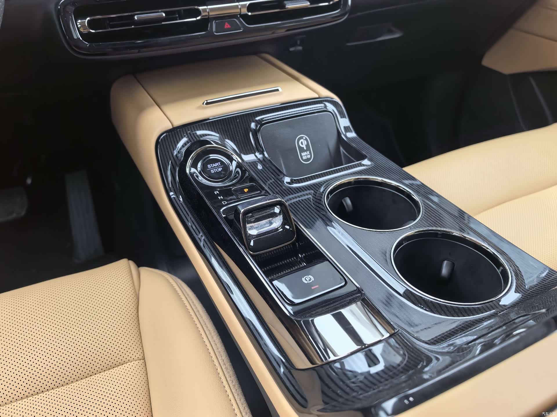 Trumpchi E8, 2024 16