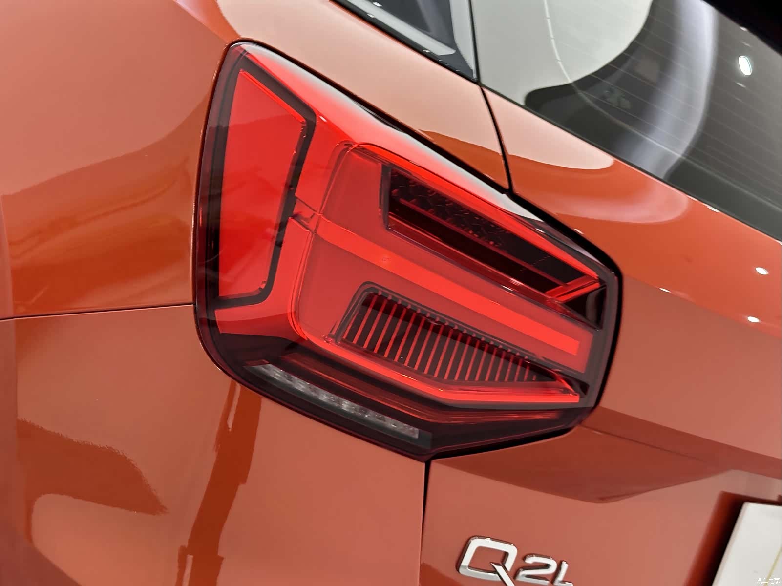 Audi Q2L, 2019 21