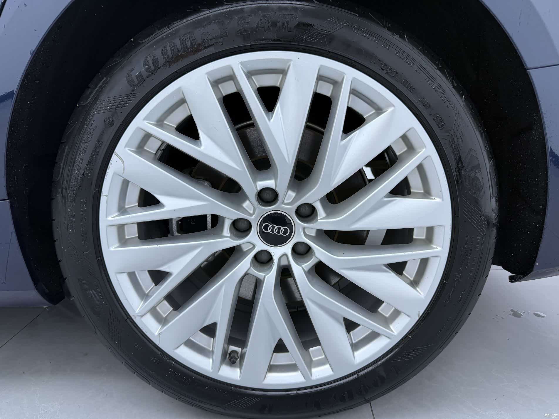 Audi A7L, 2024 21