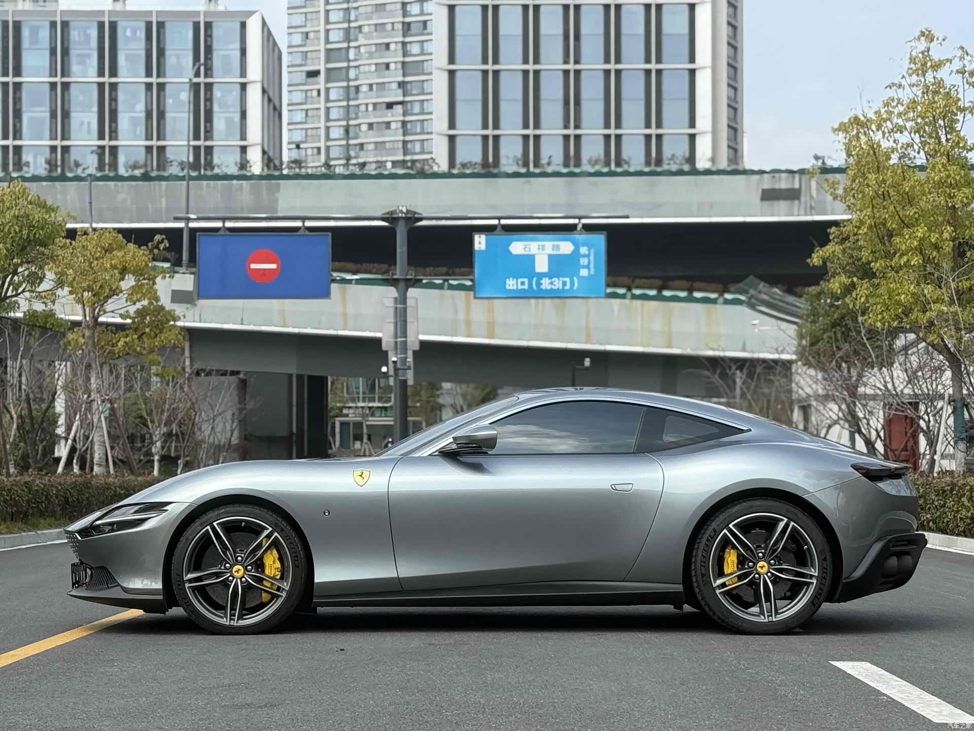 Ferrari Roma, 2021 14