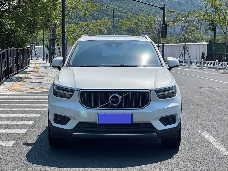 Volvo XC40