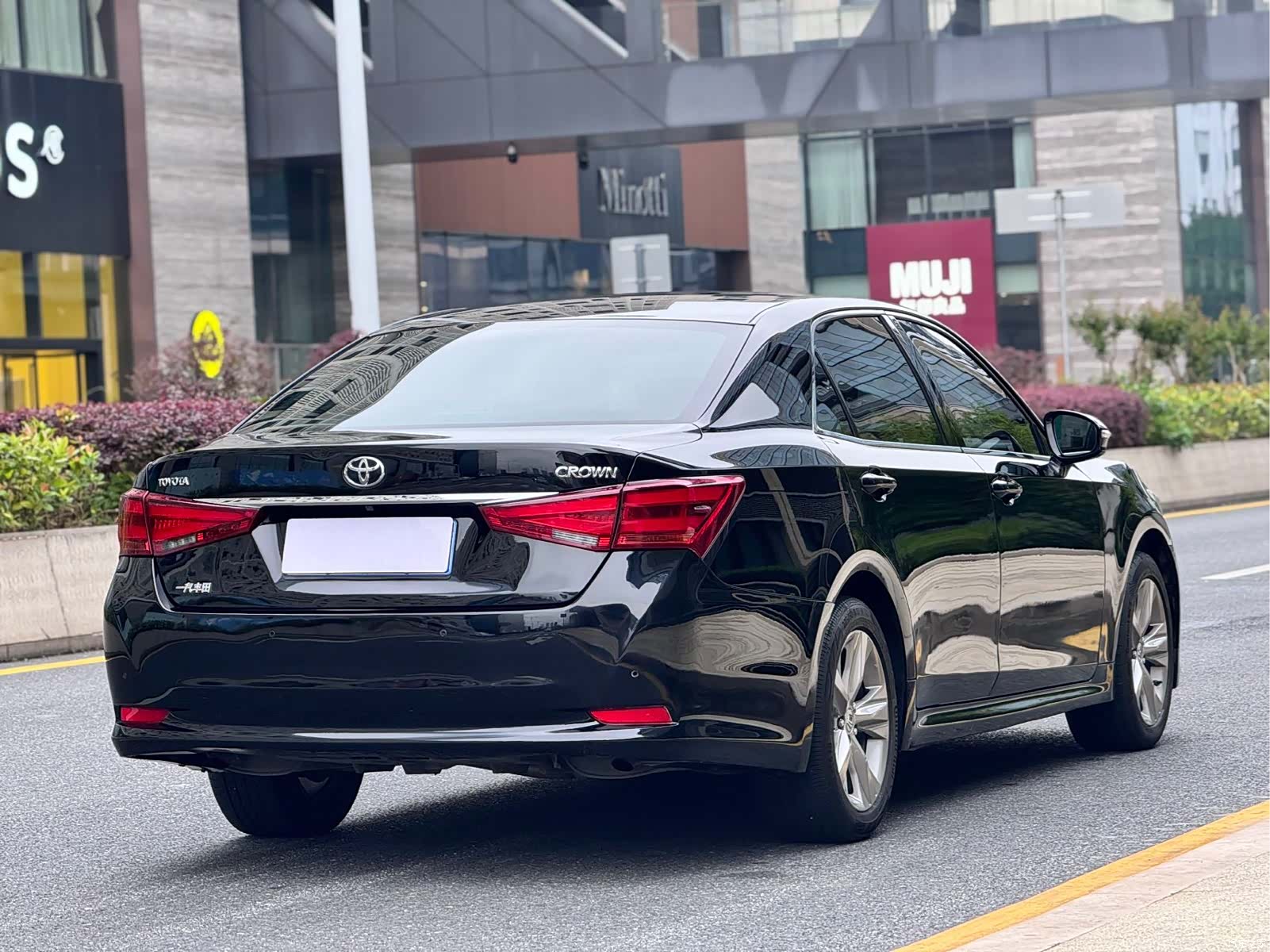 Toyota Crown, 2017 7