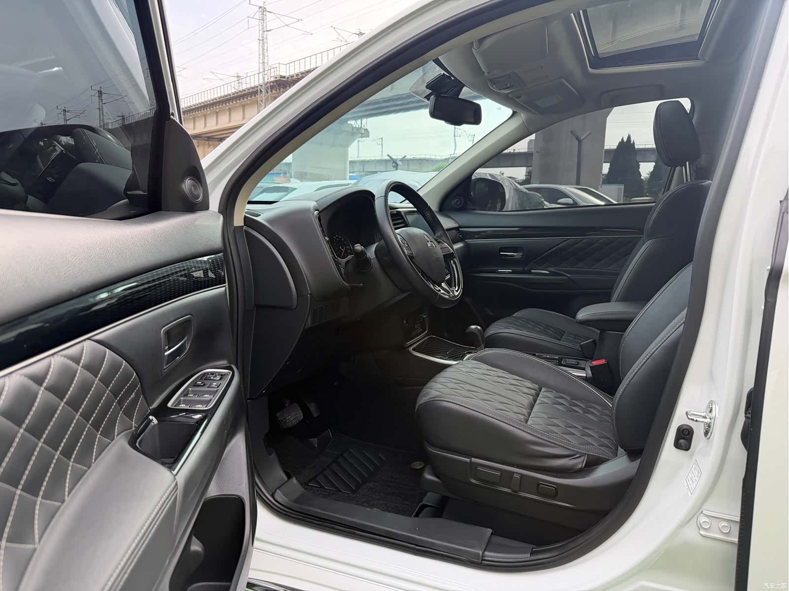 Mitsubishi Outlander, 2022 8