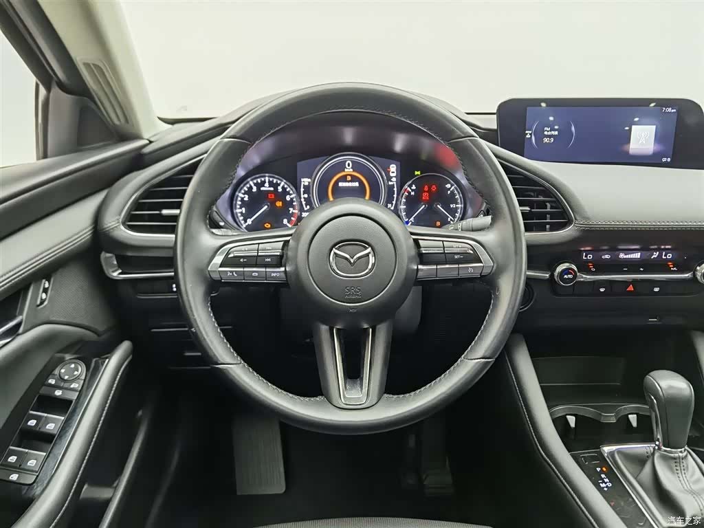 Mazda Mazda3, 2023 11