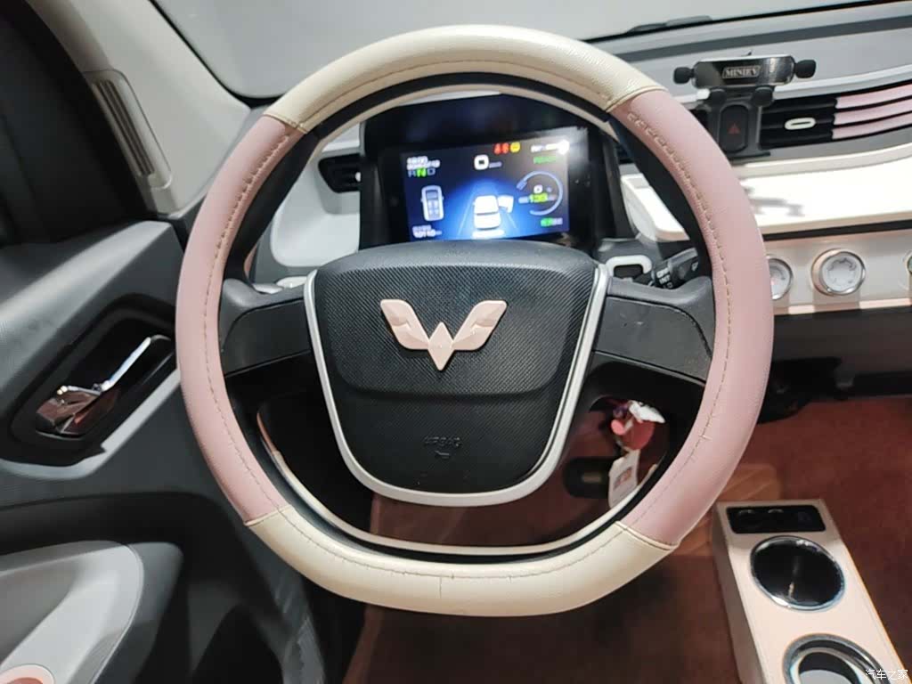 Wuling MINIEV, 2021 11