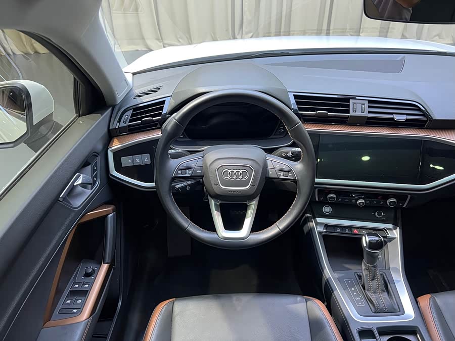 Audi Q3 2023, фото 10