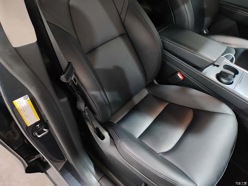 Tesla Model Y, 2023 20