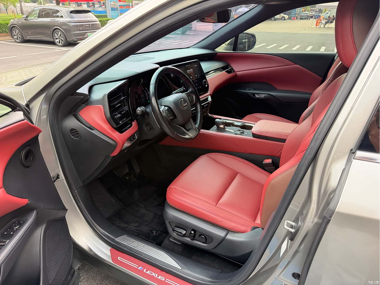 Lexus RX, 2023 11
