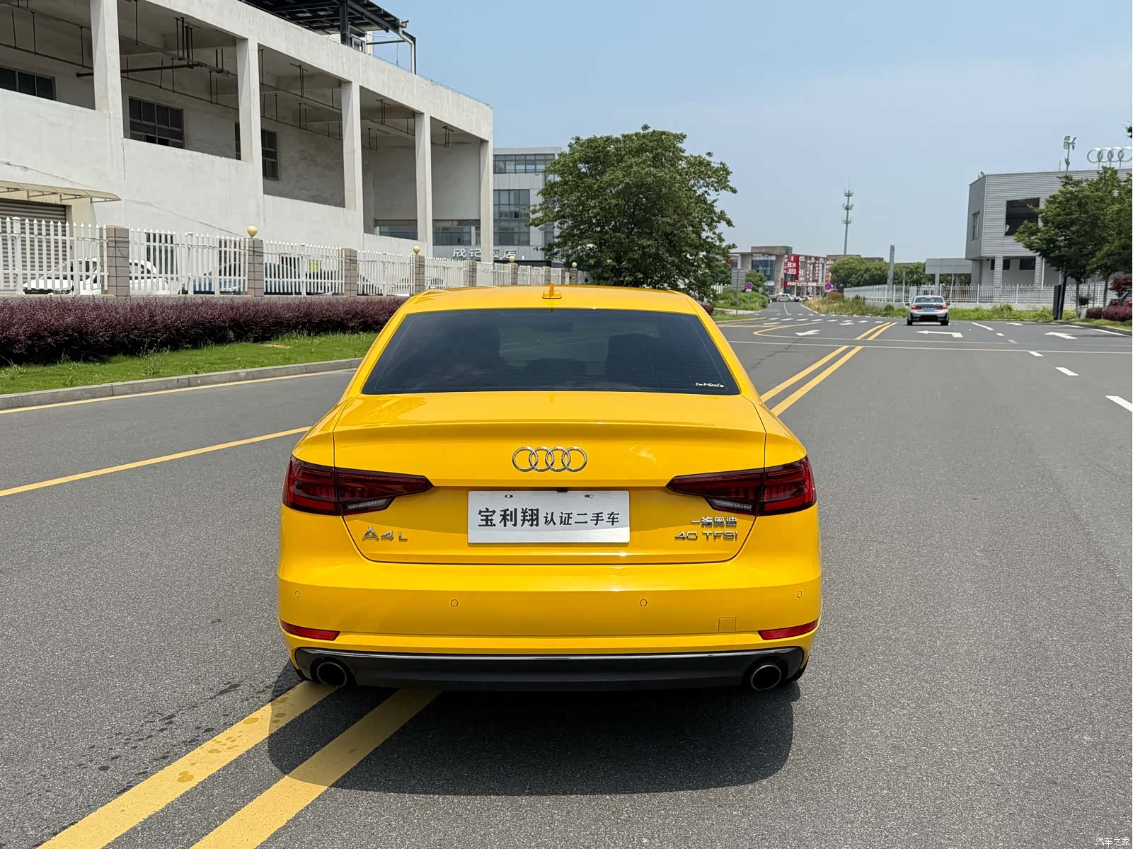 Audi A4L, 2018 9