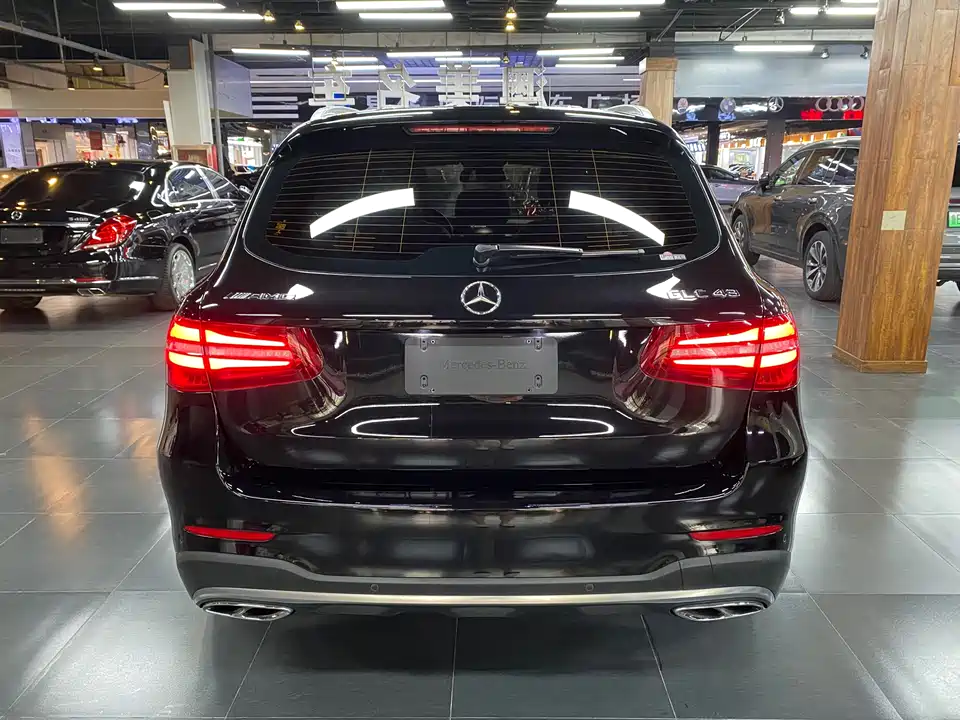 Mercedes-Benz GLC AMG