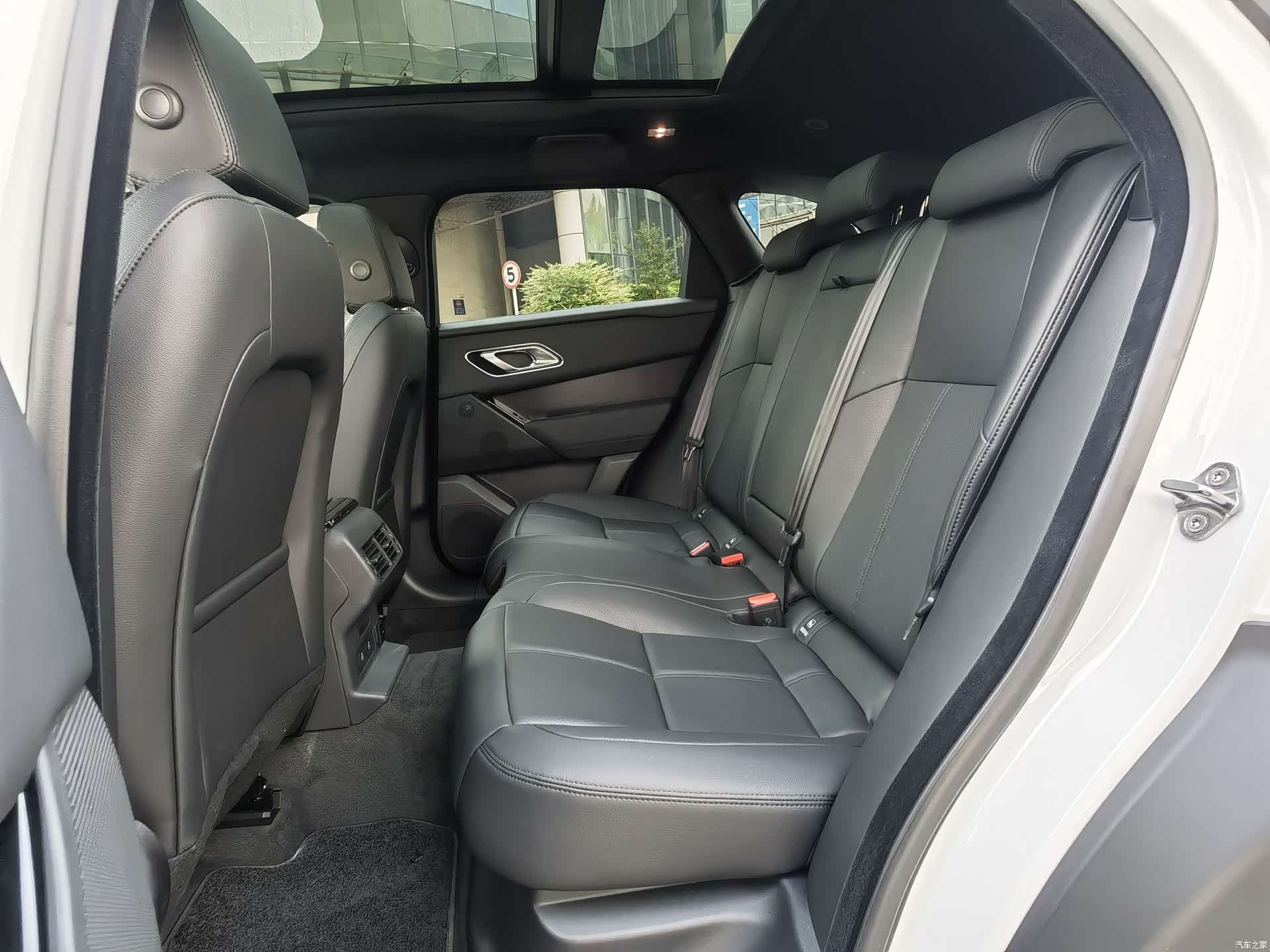 Land Rover Range Rover, 2026 11