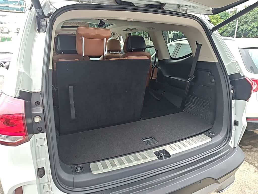 Maxus D90, 2017 19