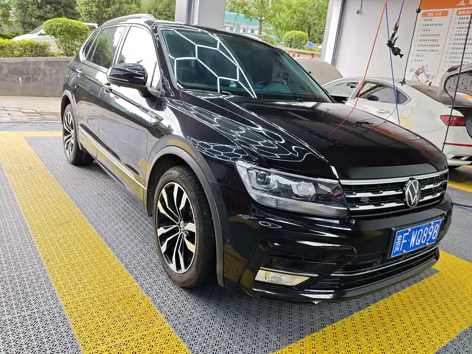 Volkswagen Tiguan L