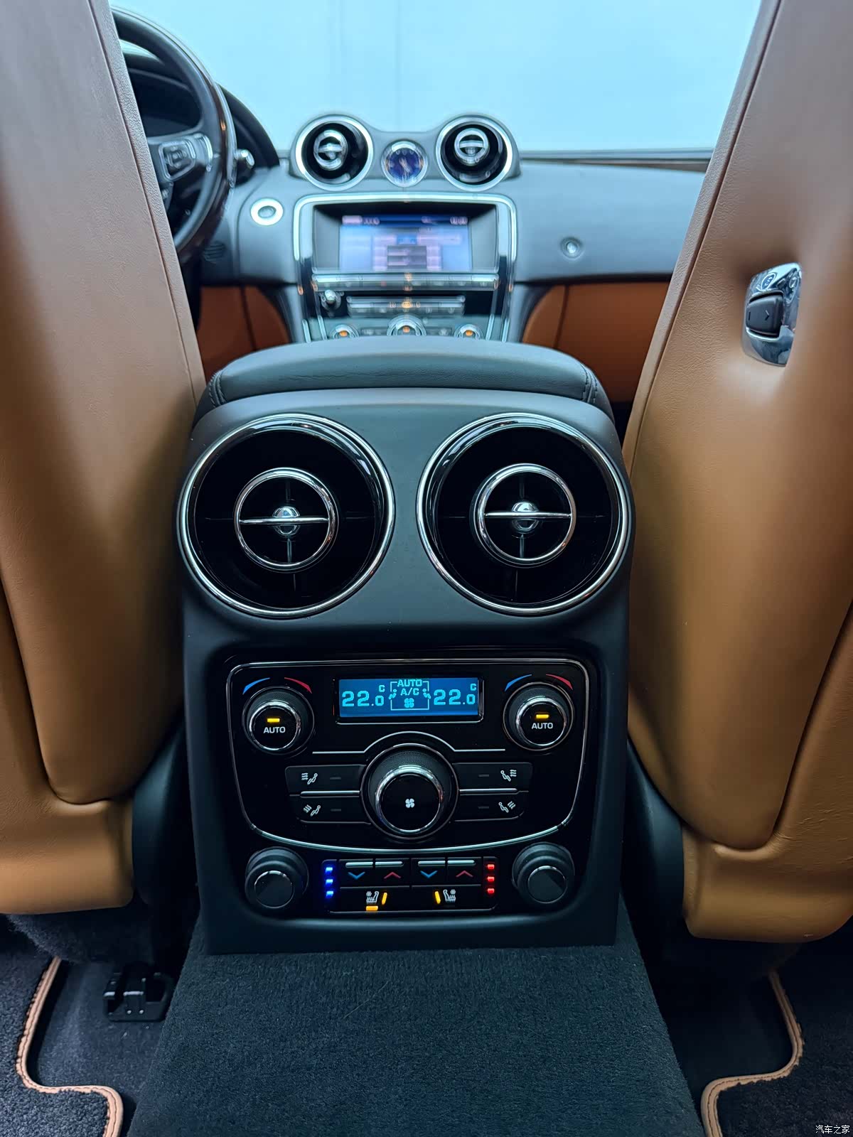 Jaguar XJ, 2013 29