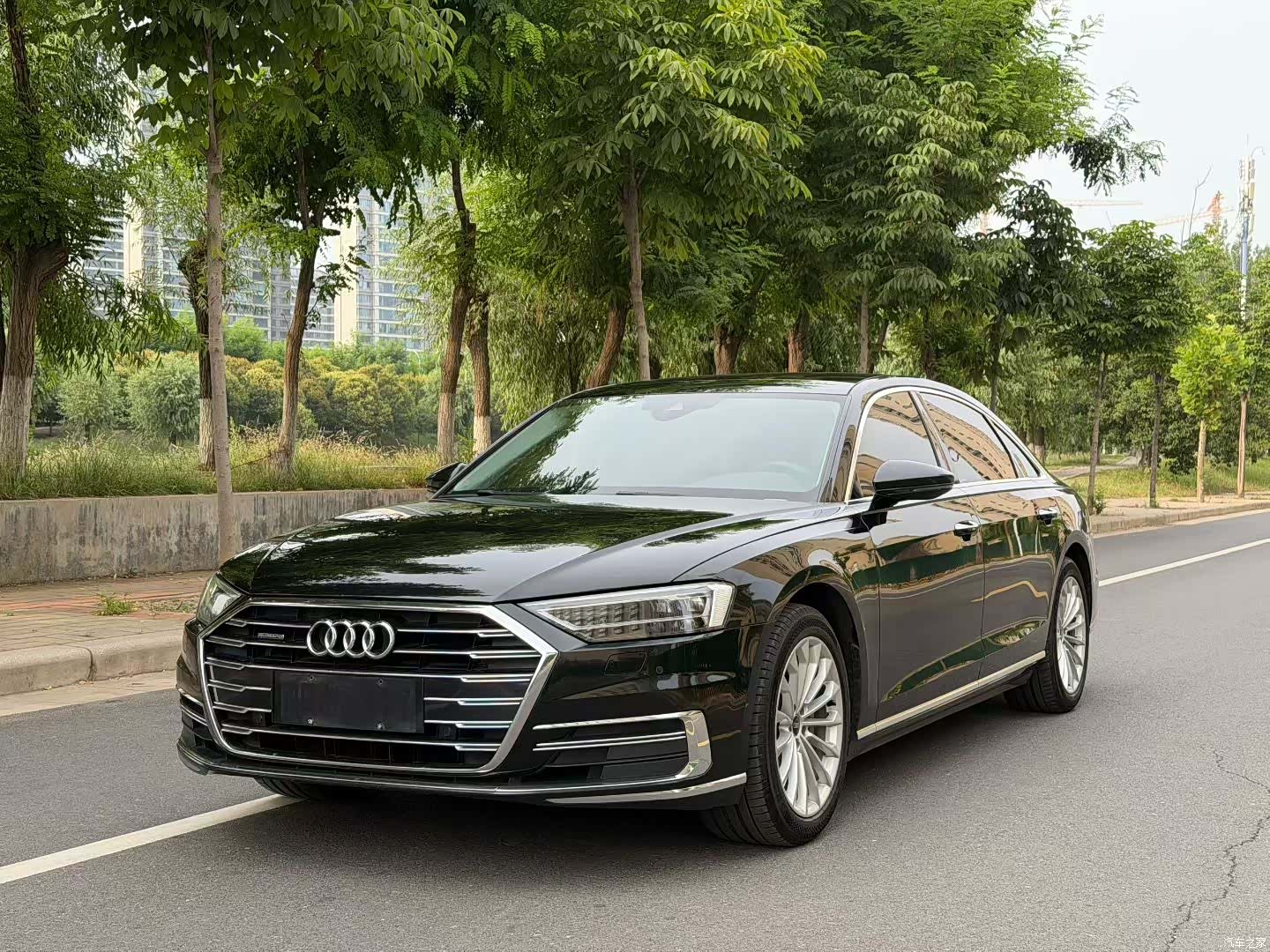 Audi A8L, 2021 1