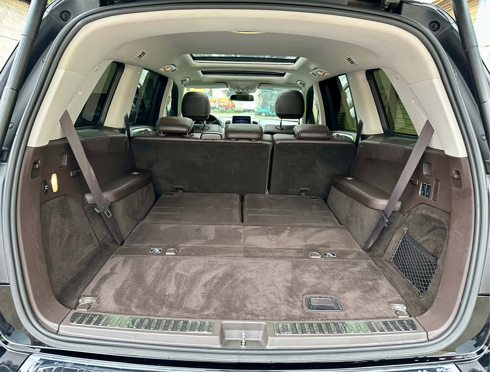 Mercedes-Benz GLS, 2016 16