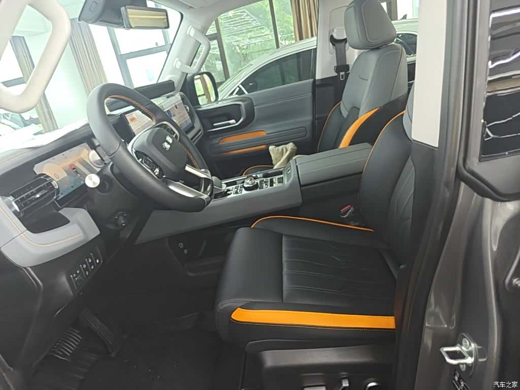 BAIC BJ40, 2025 15