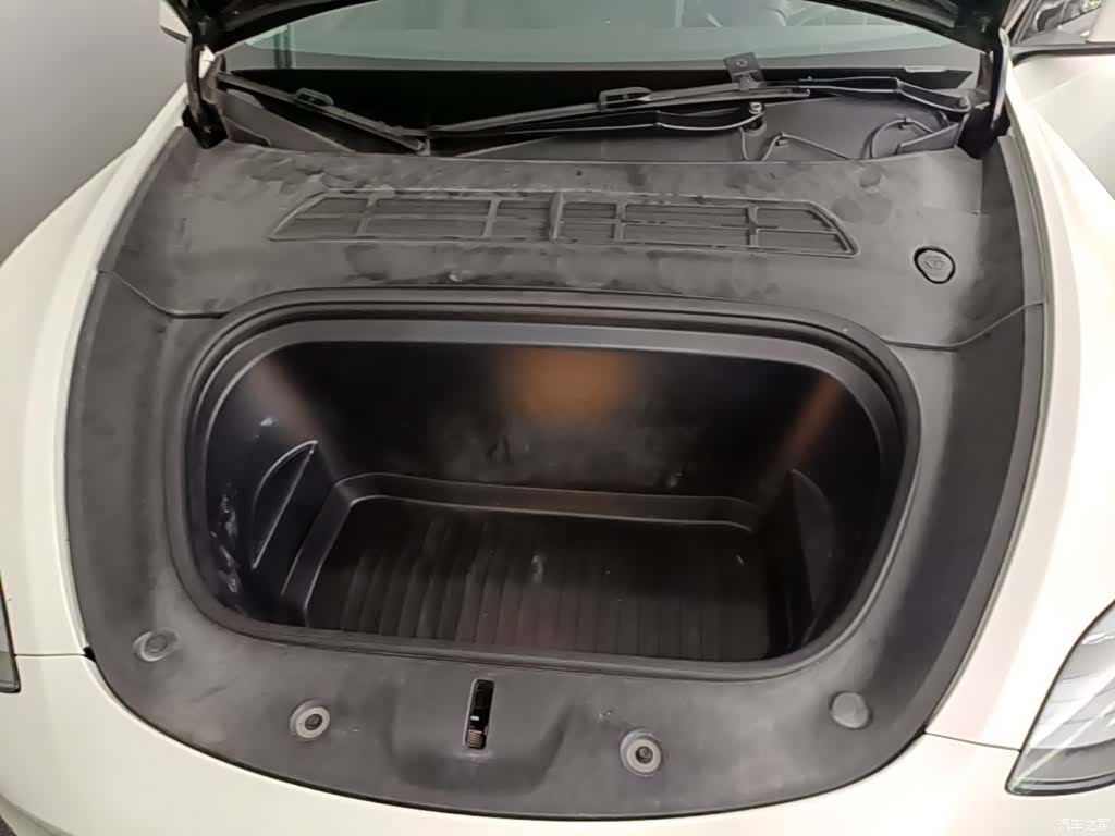 Tesla Model Y, 2022 20