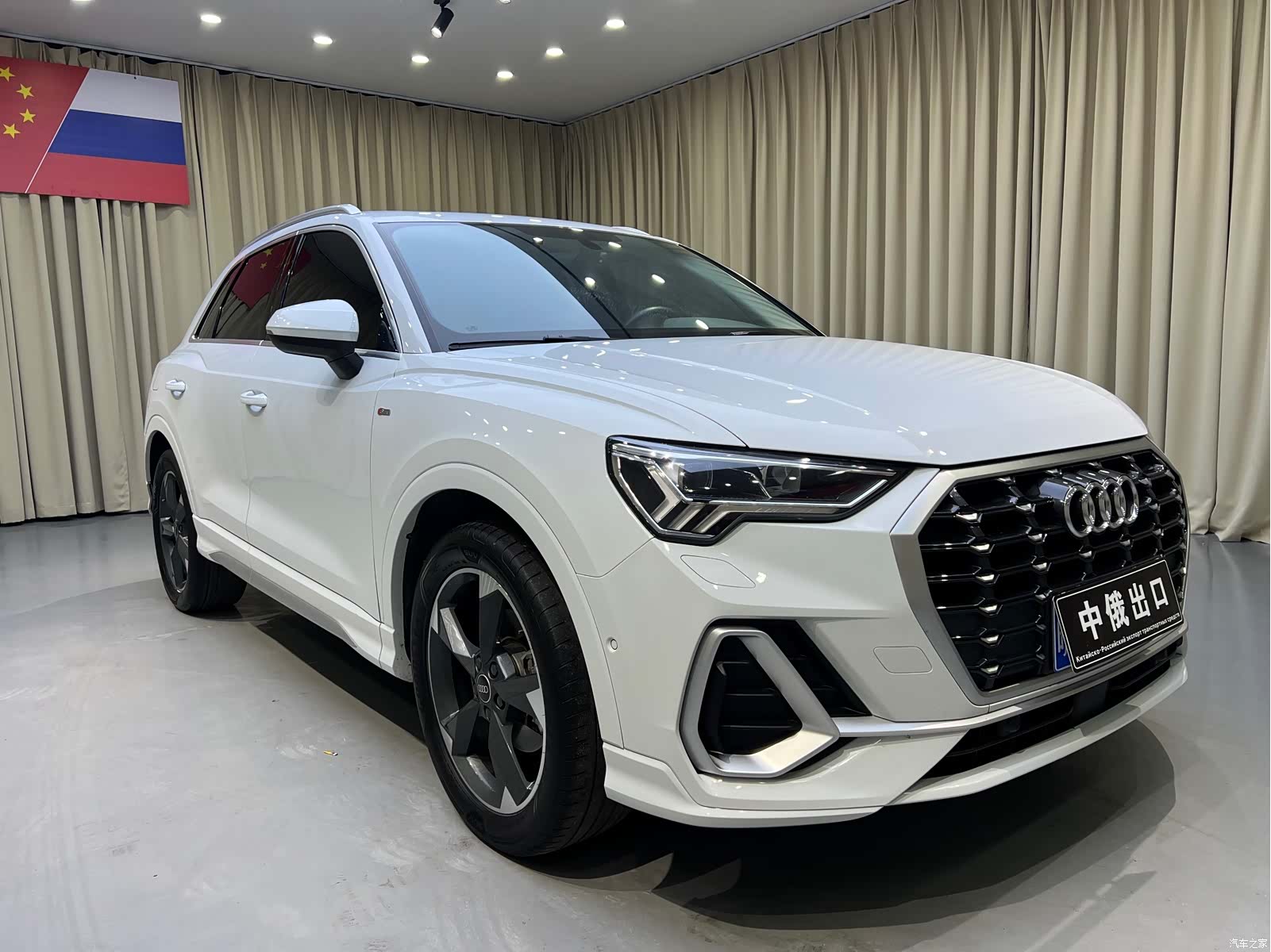 Audi Q3, 2023 3