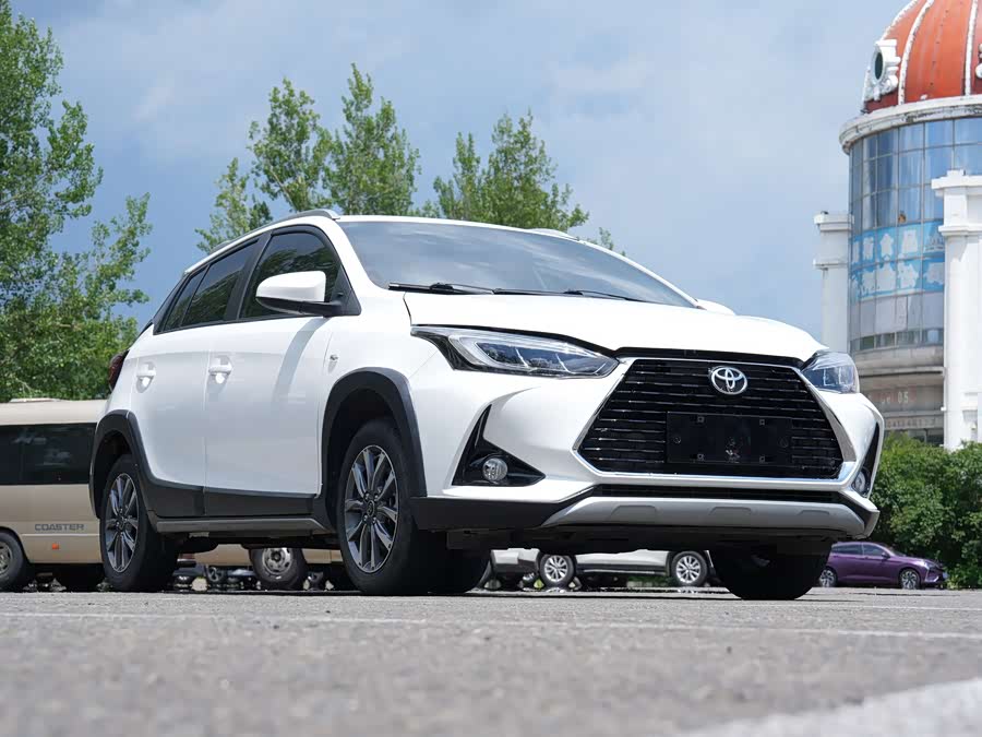 Toyota YARiS L 2022, фото 3