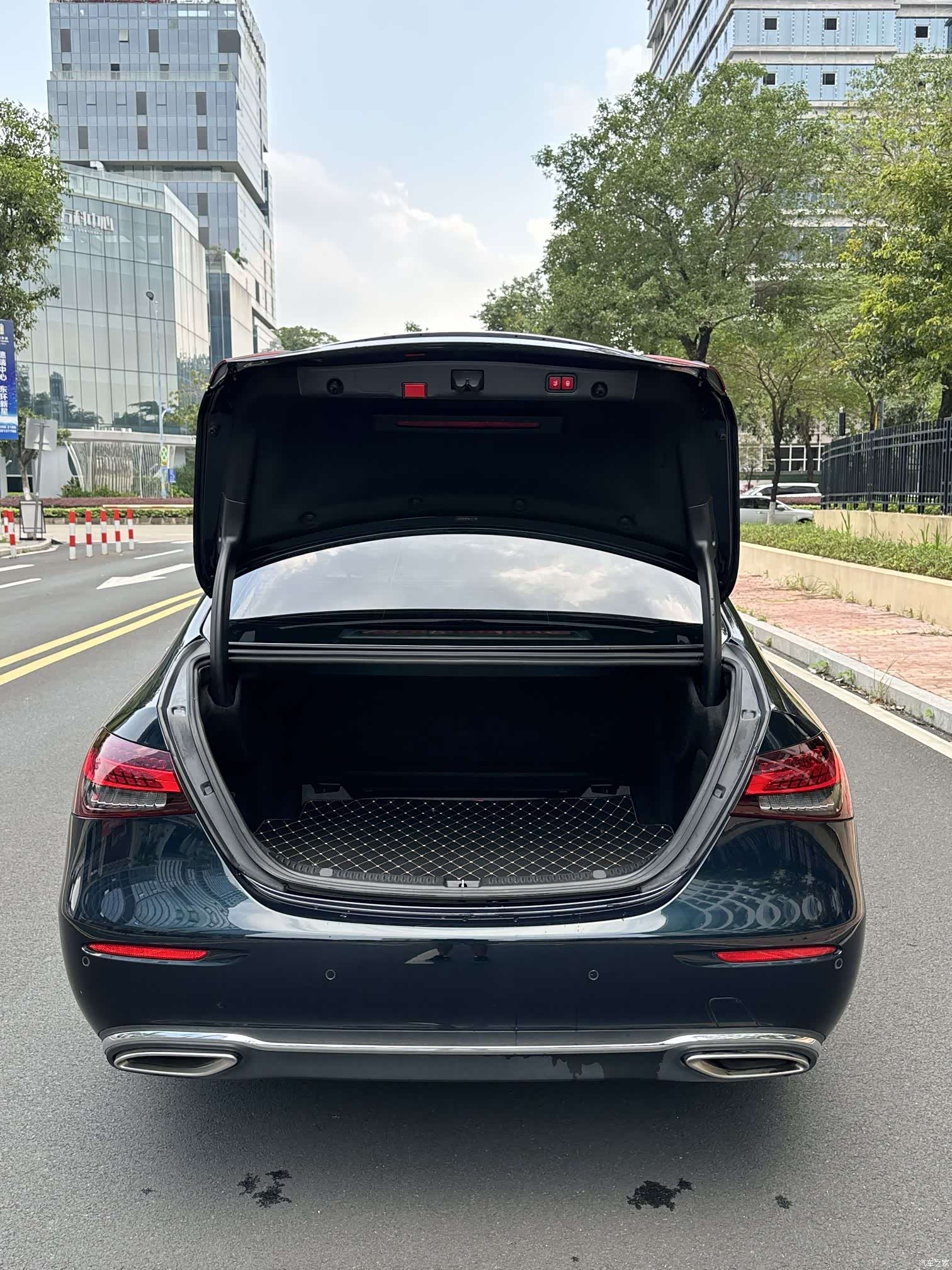 Mercedes-Benz E-Class, 2021 14