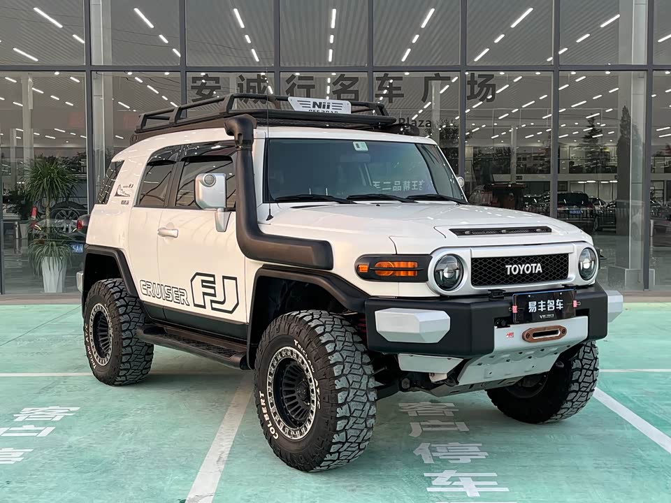 Toyota FJ Cool Luze