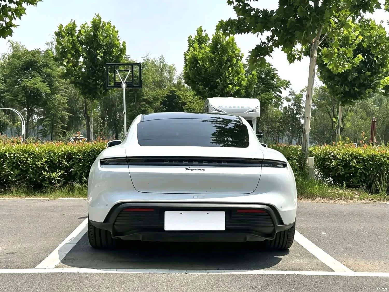 Porsche Taycan, 2021 13