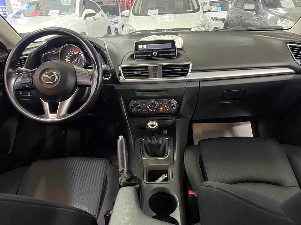 Mazda 3 Angkesaila