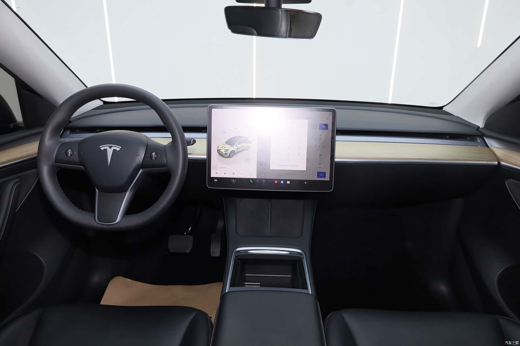 Tesla Model Y, 2023 10